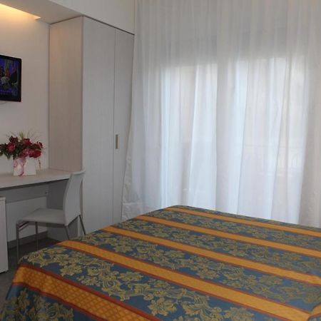Hotel Pillon Bibione Buitenkant foto