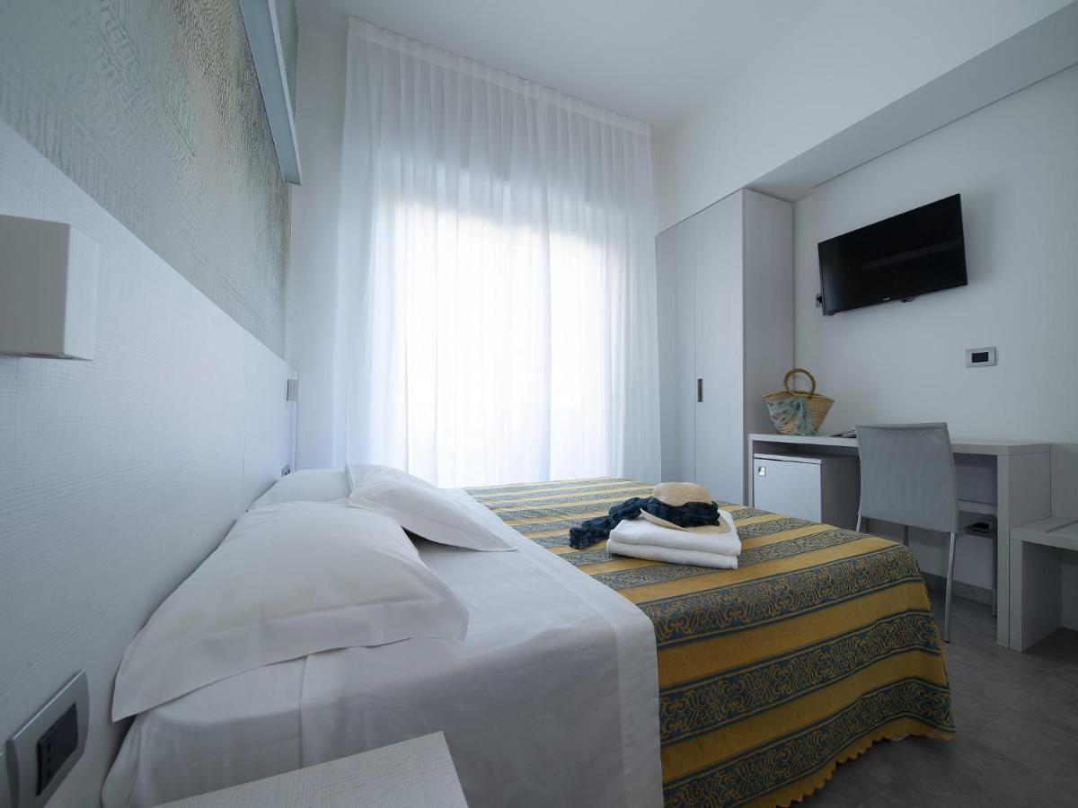 Hotel Pillon Bibione Buitenkant foto