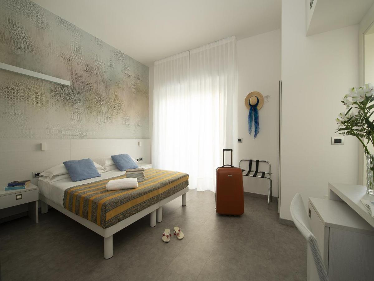 Hotel Pillon Bibione Buitenkant foto