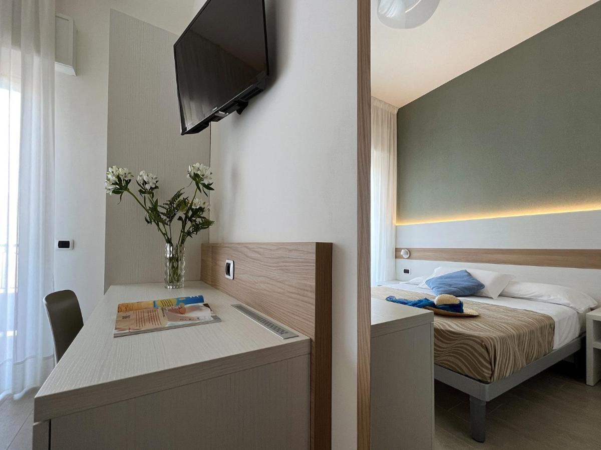Hotel Pillon Bibione Buitenkant foto