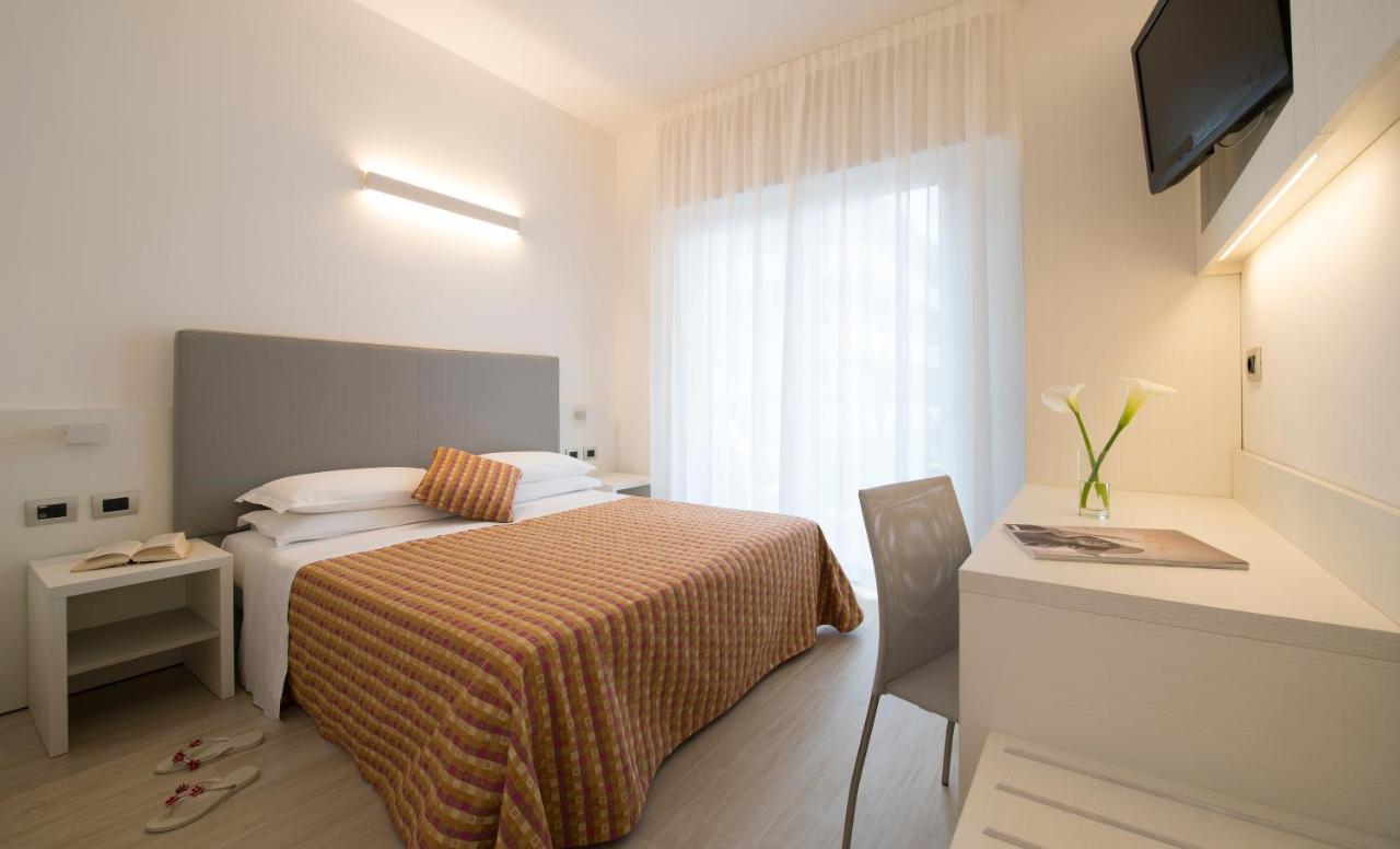 Hotel Pillon Bibione Buitenkant foto