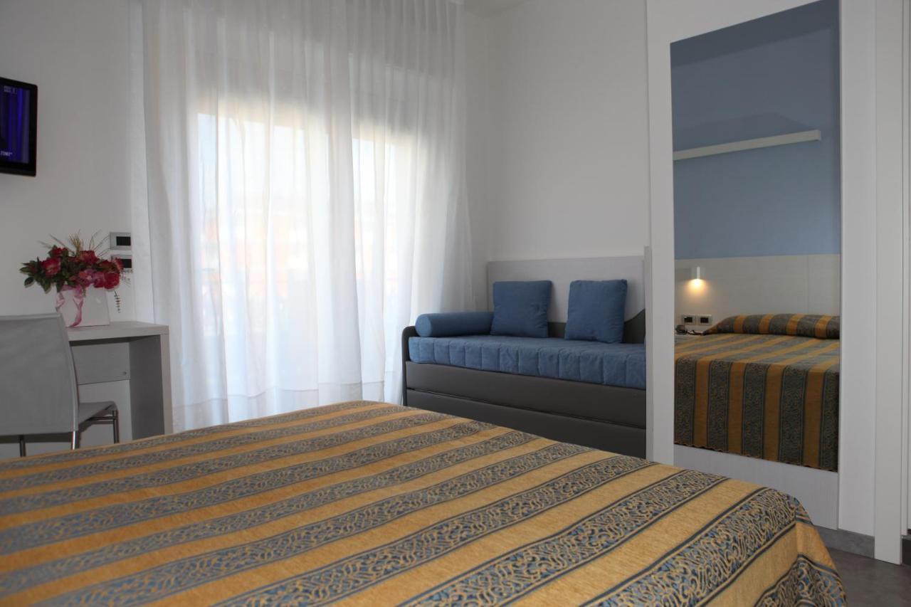 Hotel Pillon Bibione Buitenkant foto