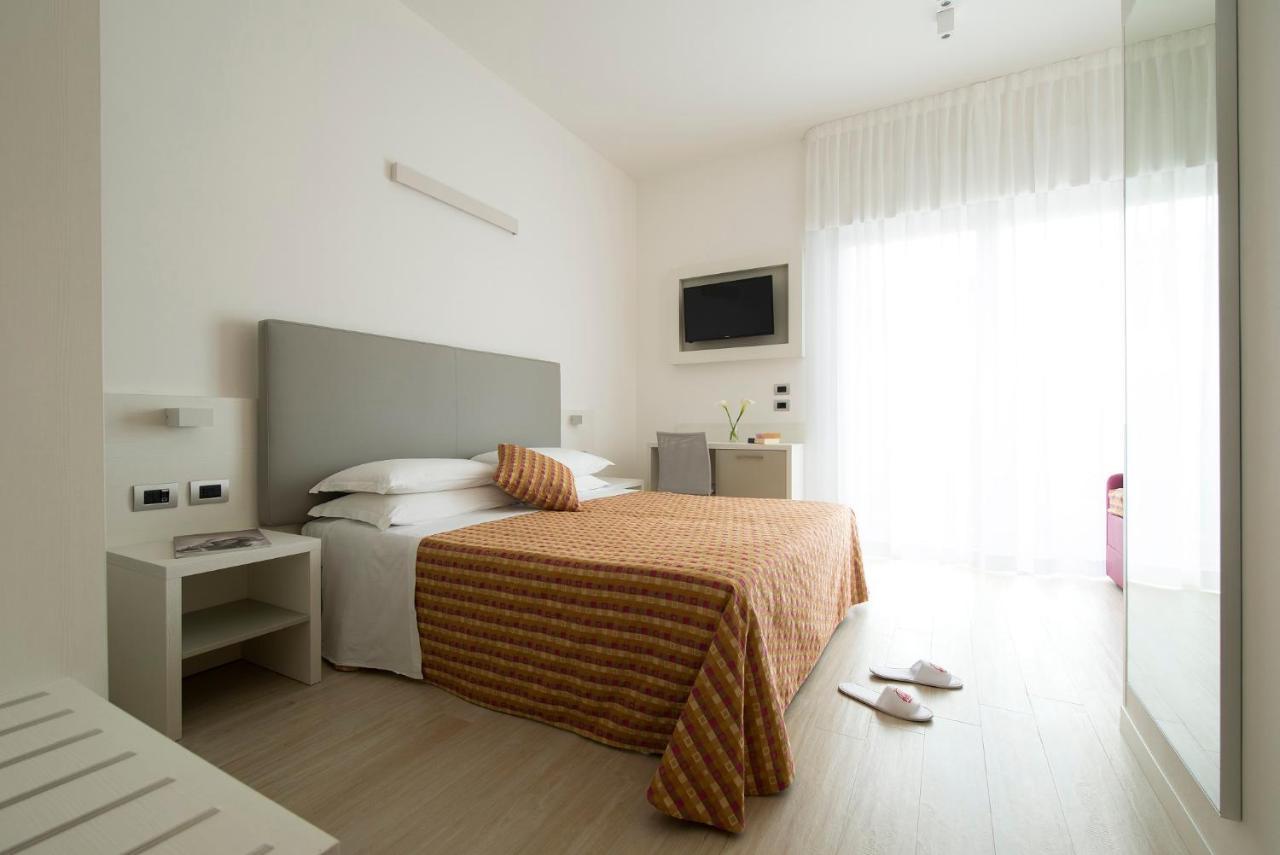 Hotel Pillon Bibione Buitenkant foto
