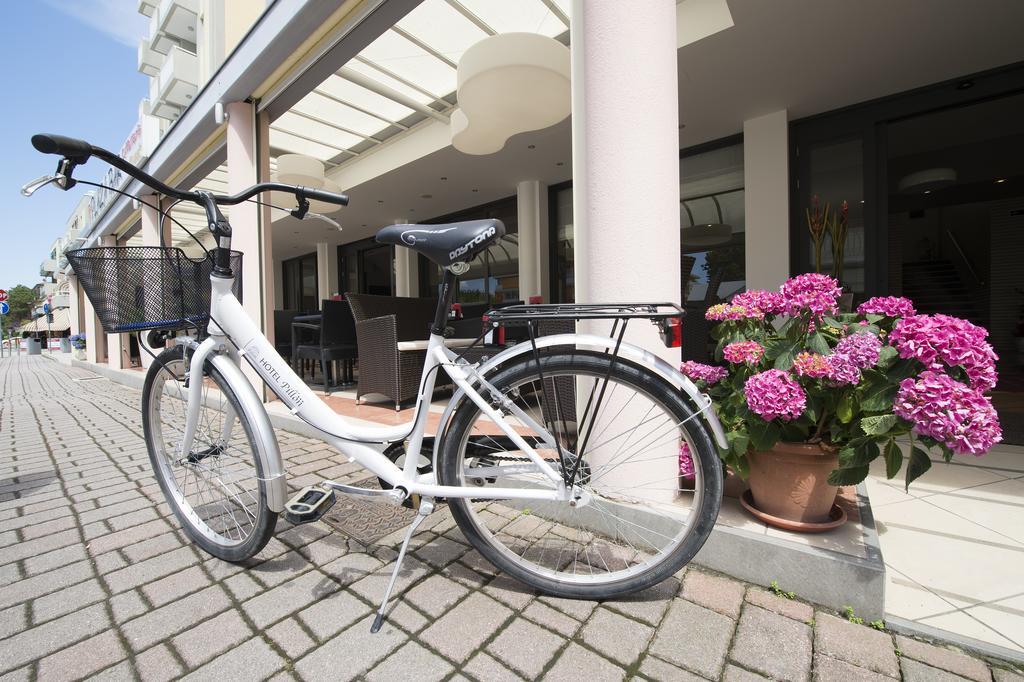 Hotel Pillon Bibione Buitenkant foto