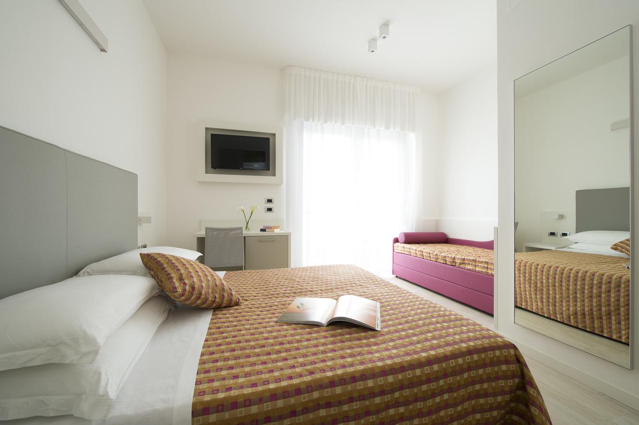 Hotel Pillon Bibione Buitenkant foto