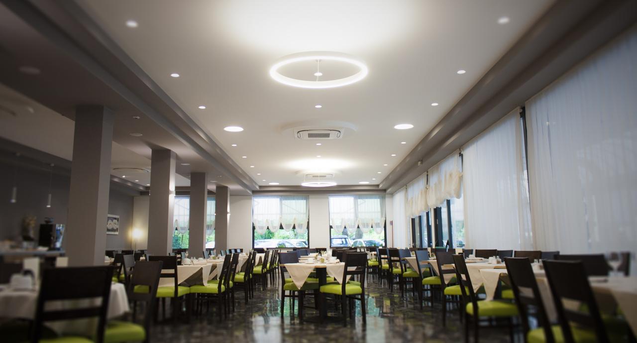 Hotel Pillon Bibione Buitenkant foto